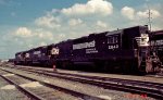 NS 2842, 4125, and 4112 sit at the fuel racks